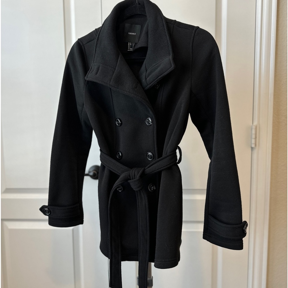 Forever 21 black sweater peacoat